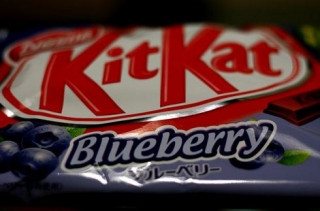 kit-kat-blaubeere